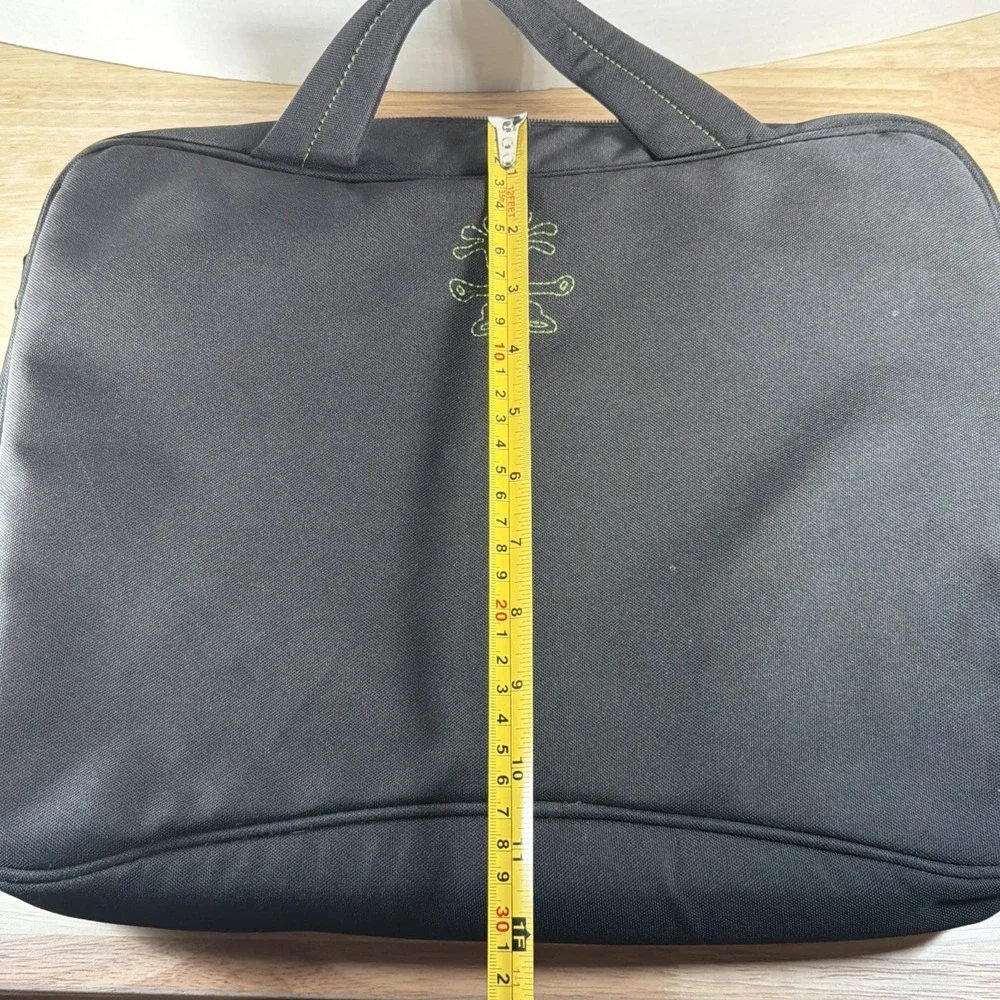Crumpler Winston Fleece Laptop Briefcase Black & Green Zip Up Padded
